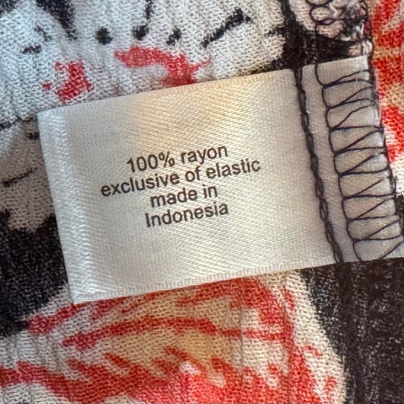 Lane Bryant Floral Blouse Size 20 Black Red White Paisley Short Sleeve Top - Picture 7 of 10